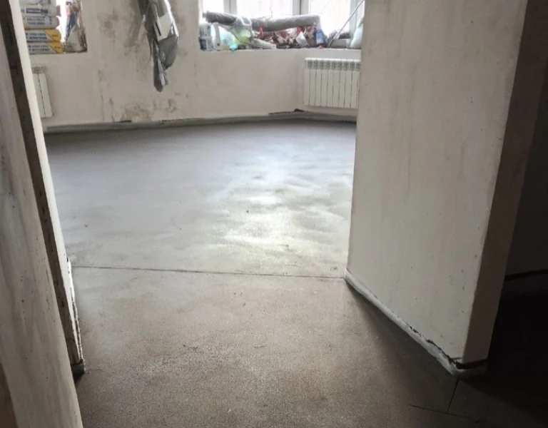 Полусухая стяжка 150 м² в частном доме в Балашихе - готовый пол с радиаторами отопления